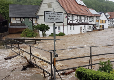 Das Bild zeigt Hochwasser in Niederkaufungen.
